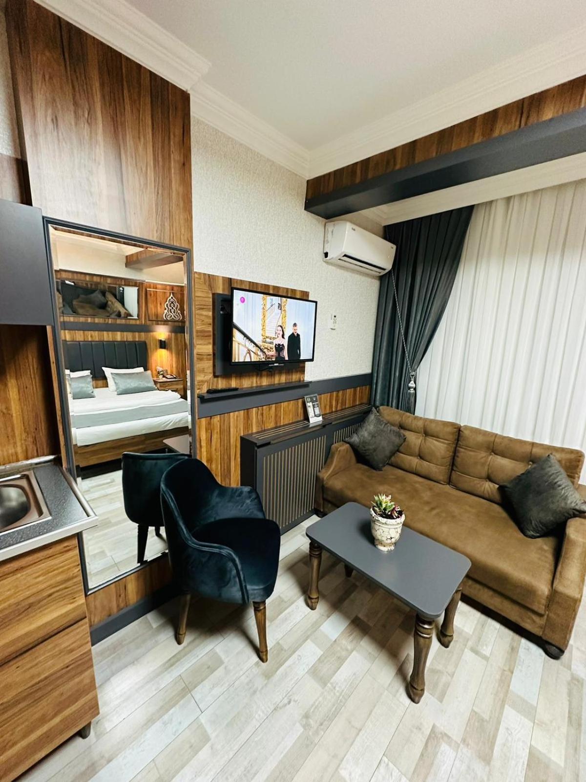Taksim La Serena Hotels Istanbul Bagian luar foto