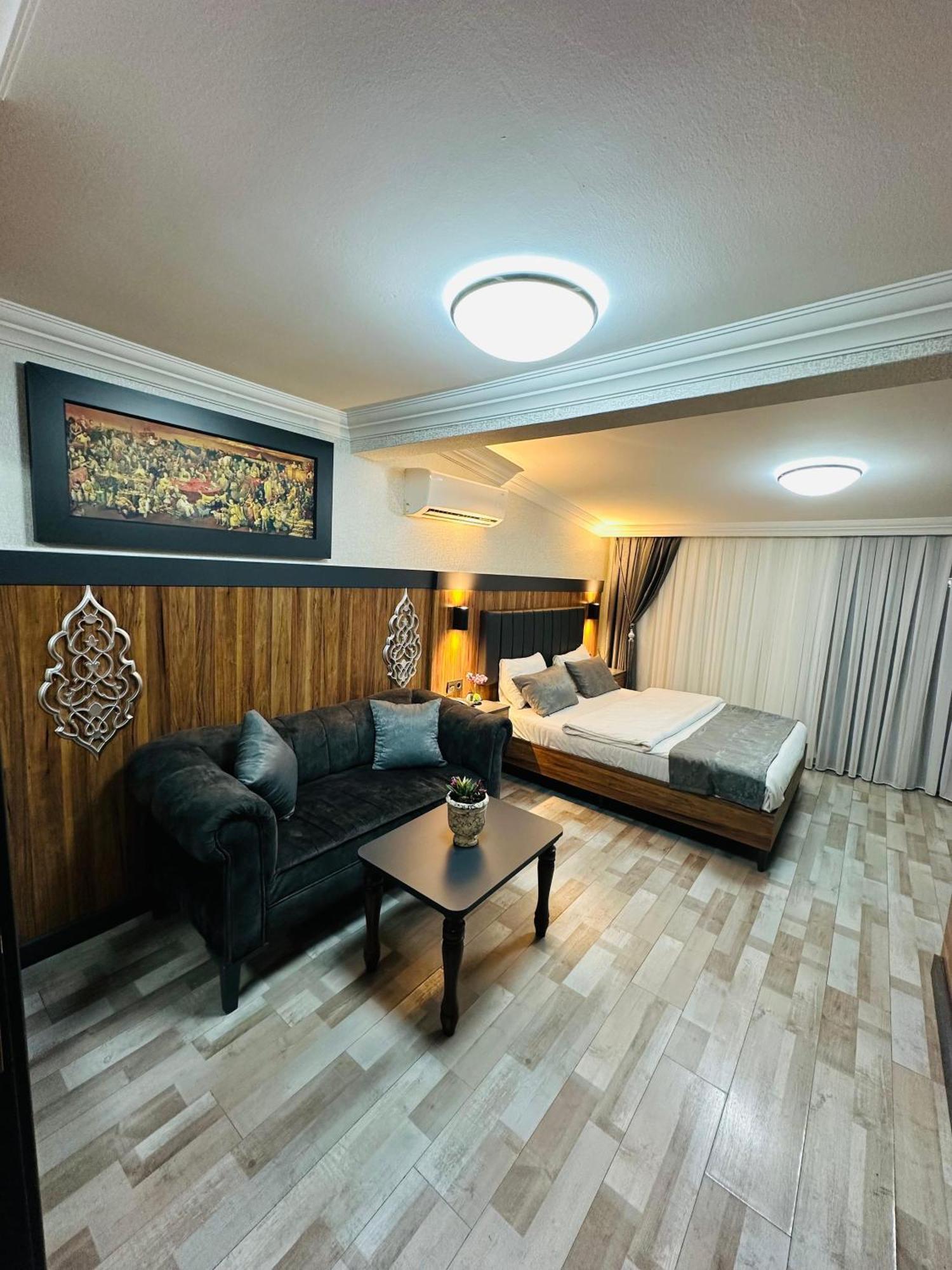 Taksim La Serena Hotels Istanbul Bagian luar foto