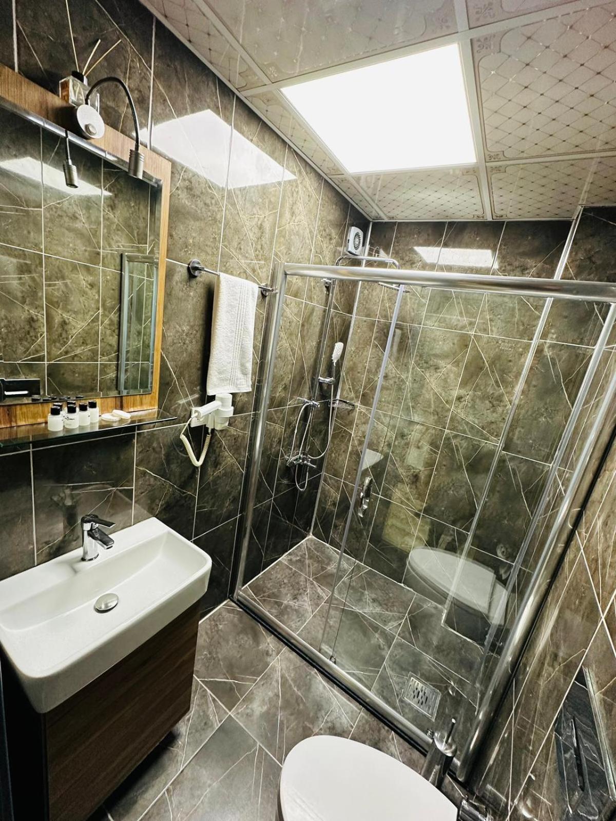 Taksim La Serena Hotels Istanbul Bagian luar foto