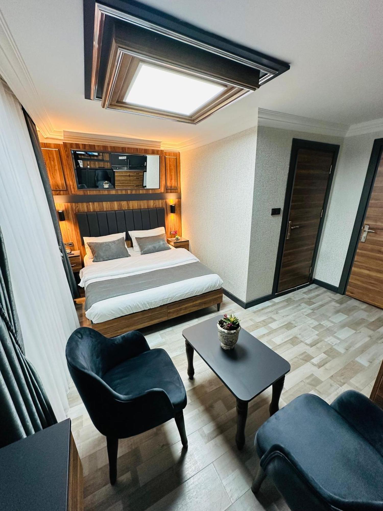 Taksim La Serena Hotels Istanbul Bagian luar foto