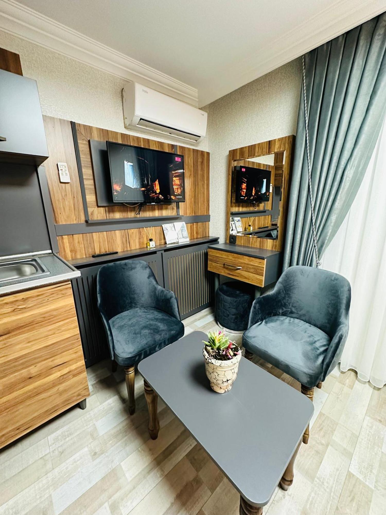 Taksim La Serena Hotels Istanbul Bagian luar foto