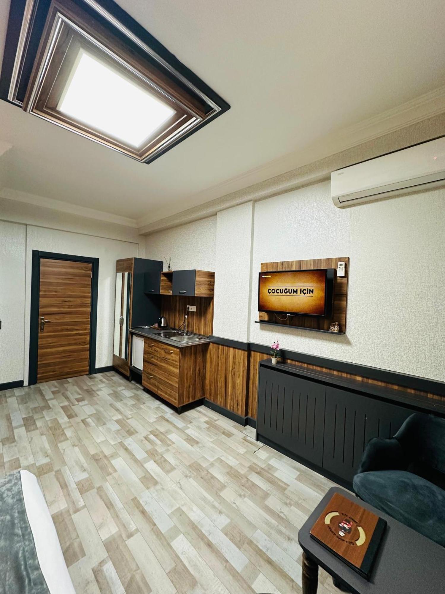 Taksim La Serena Hotels Istanbul Bagian luar foto