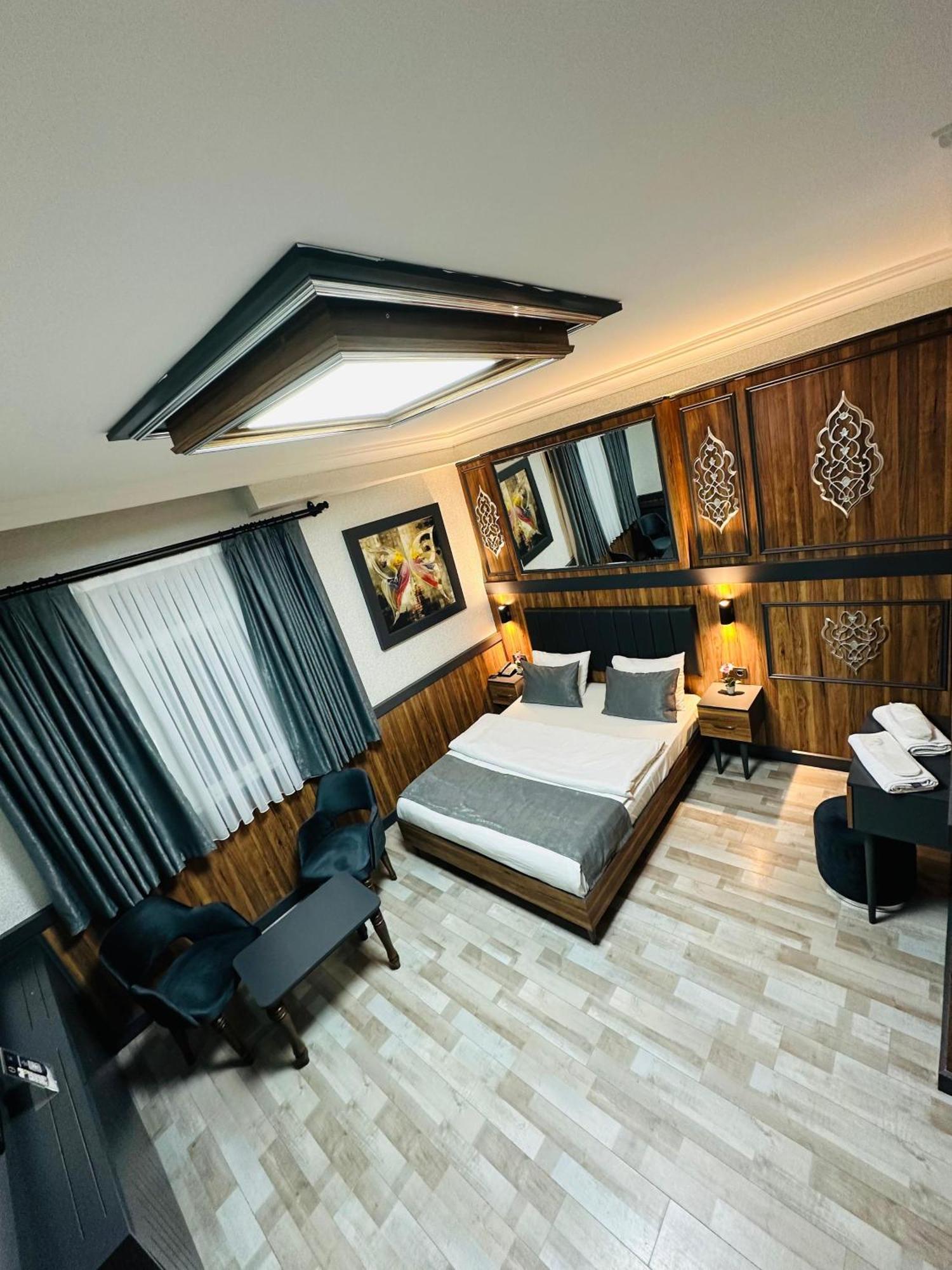 Taksim La Serena Hotels Istanbul Bagian luar foto