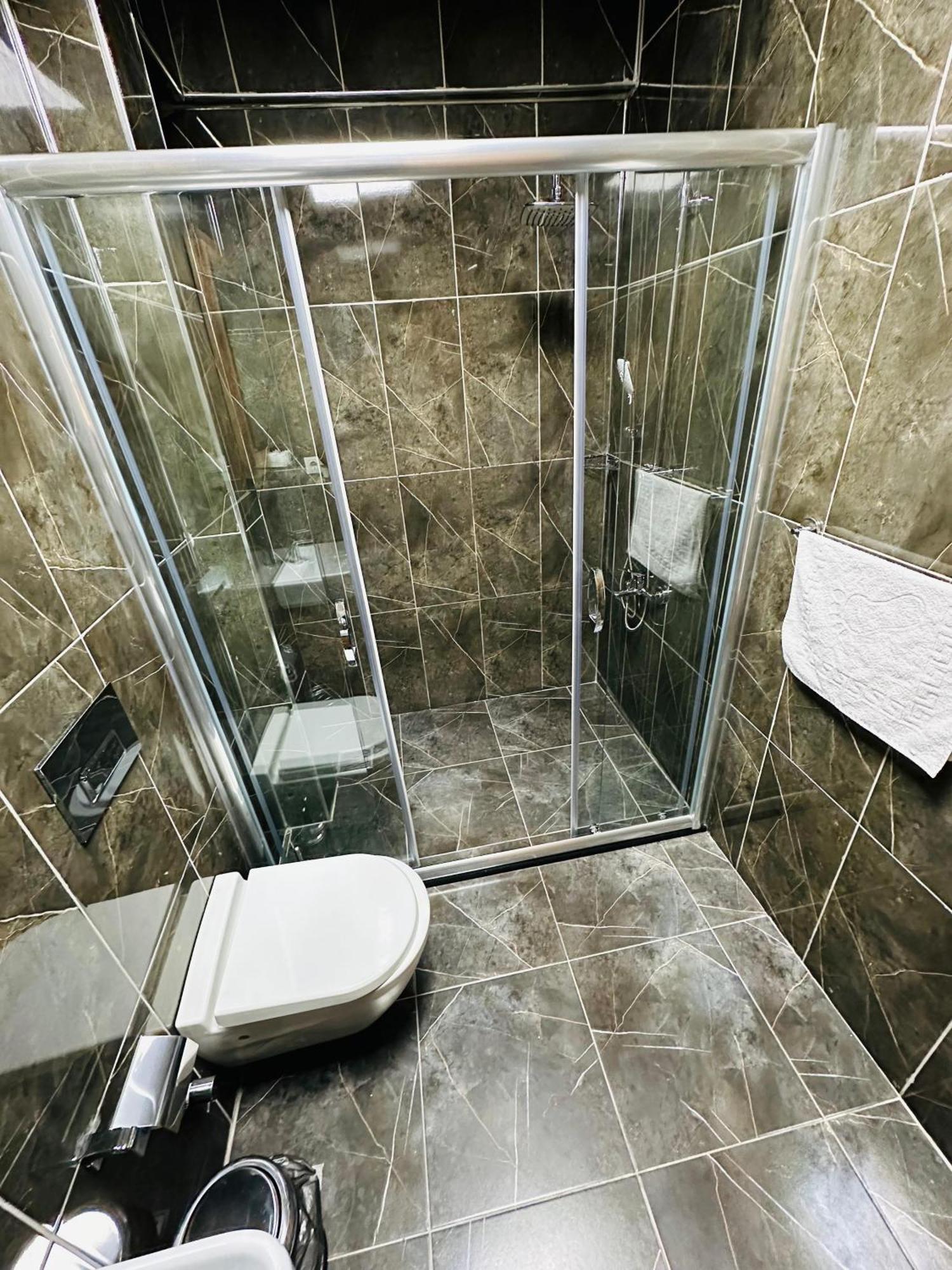 Taksim La Serena Hotels Istanbul Bagian luar foto
